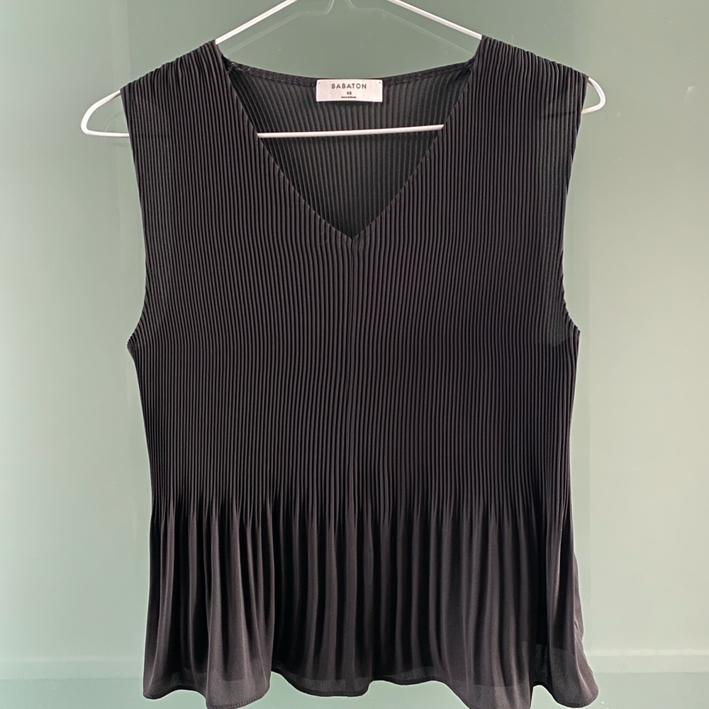 Aritzia Babaton Damien blouse - XS
